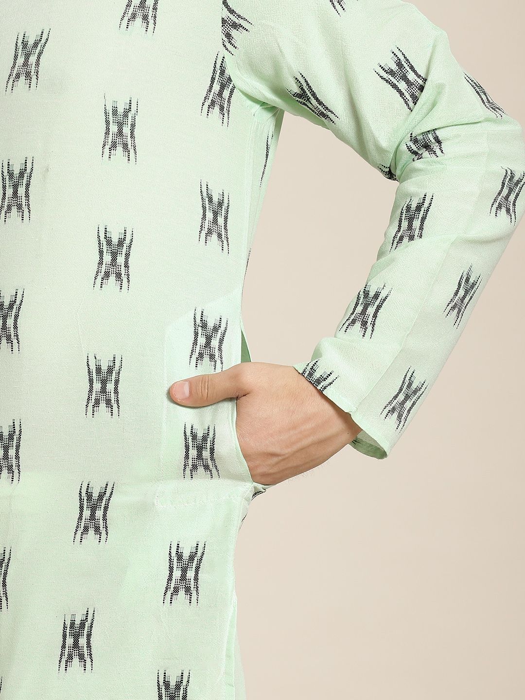 SOJANYA Men Green & Black Pure Cotton Self Design Kurta