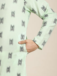 SOJANYA Men Green & Black Pure Cotton Self Design Kurta