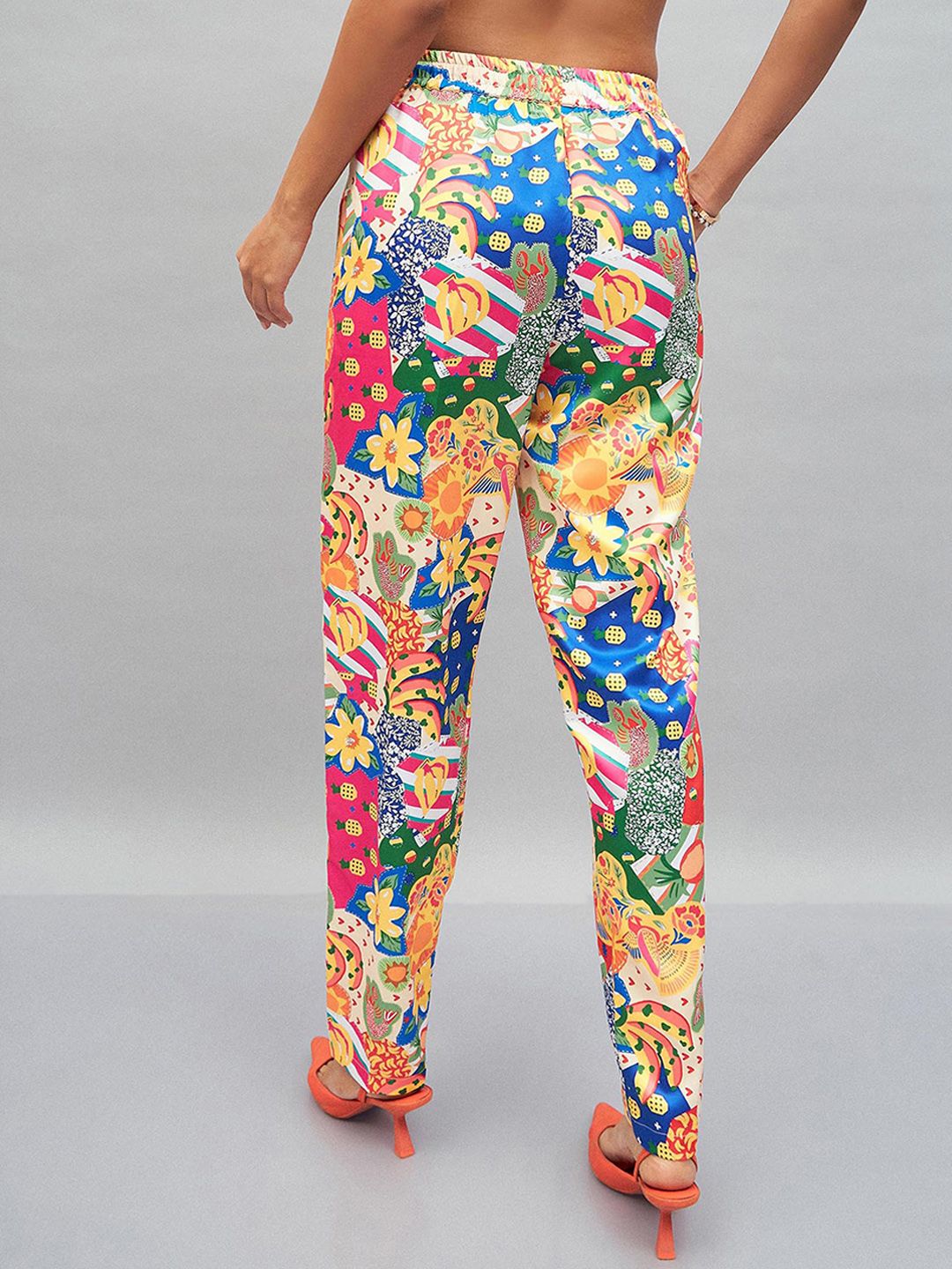 SASSAFRAS Yellow Women Floral Printed Straight Fit Trousers