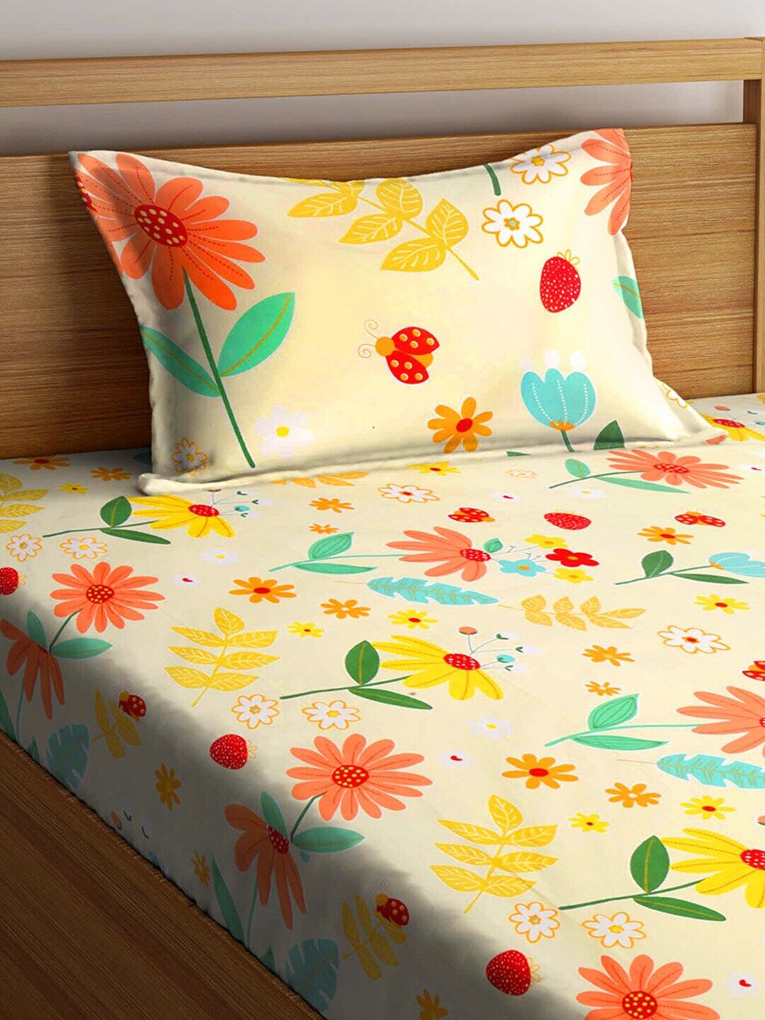 KLOTTHE Cream Floral Polycotton 210 TC Single Fine Bedsheet with a Pillow Cover-220X150 cm