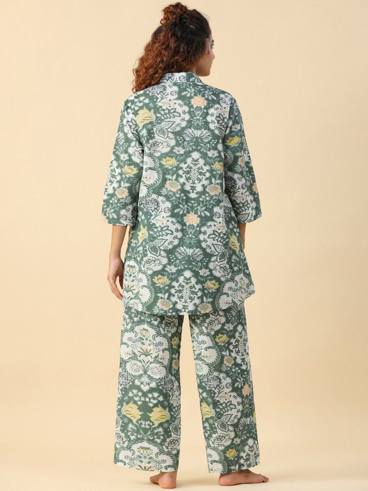 SANSKRUTIHOMES Floral Printed Shirt Collar T-Shirt and Pyjamas