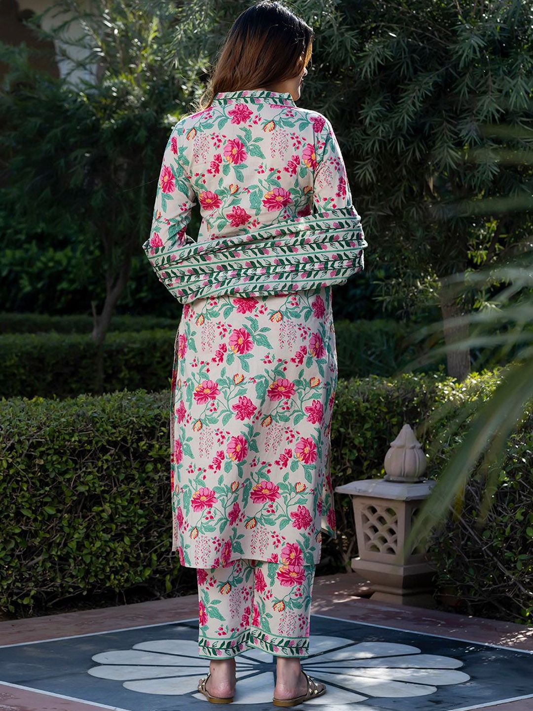 Kalini Wanita Floral Dicetak Kurta Kapas Tulen Biasa Dengan Seluar & Dengan Dupatta