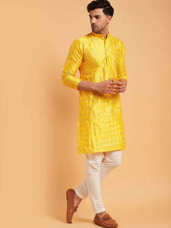 SOJANYA Mandarin Collar Geometric Embroidered Thread Work Silk Cotton Kurta
