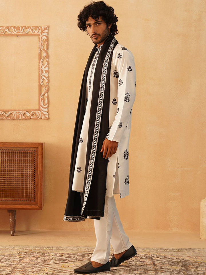 Jompers Floral Embroidered Thread Work Mandarin Collar Kurta with Pyjamas & Dupatta
