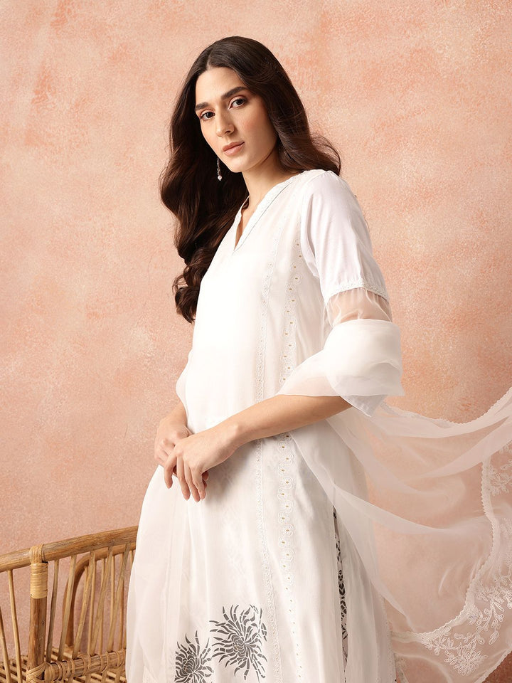 all about you Women Ethnic Printed Regular Kurta with Trousers & Dupatta