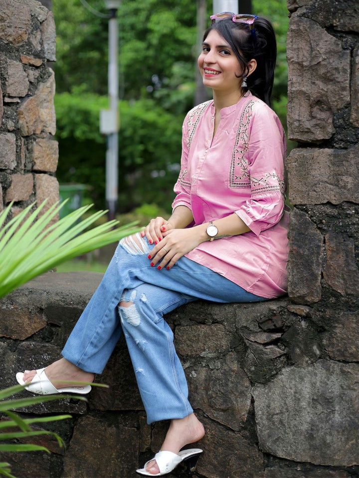KALINI Ethnic Motifs Embroidered Kurti
