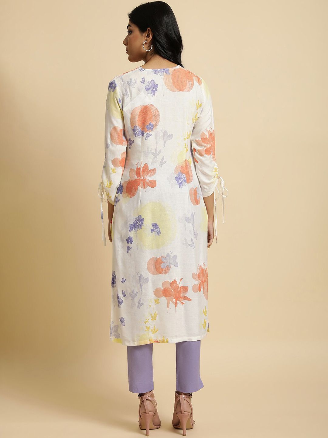 W Floral Printed V-Neck Regular Kurta with Trousers