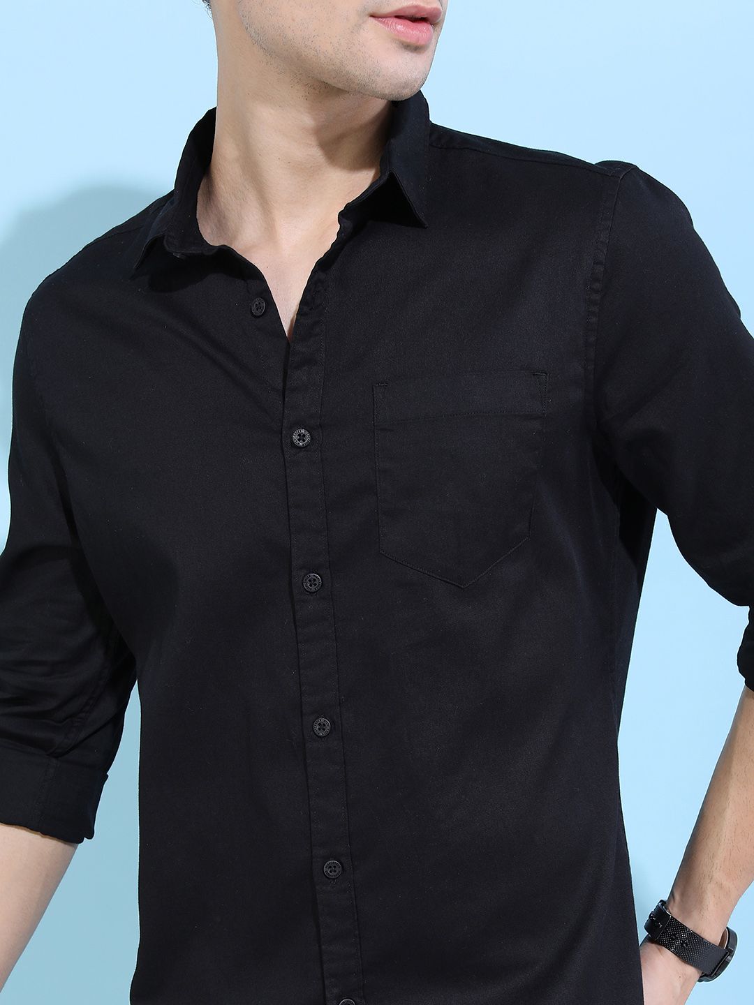 HIGHLANDER Men Black Long Roll-Up Sleeves Slim Fit Casual Shirt