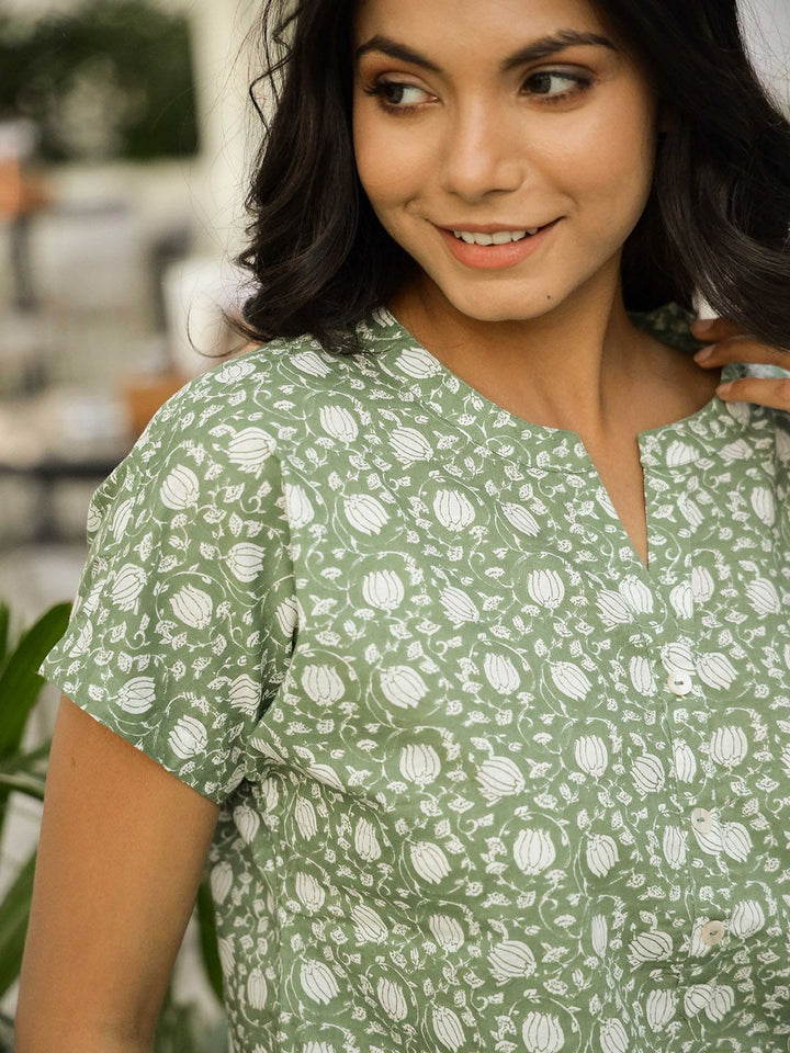 SANSKRUTIHOMES Women Printed Pure Cotton Night suit