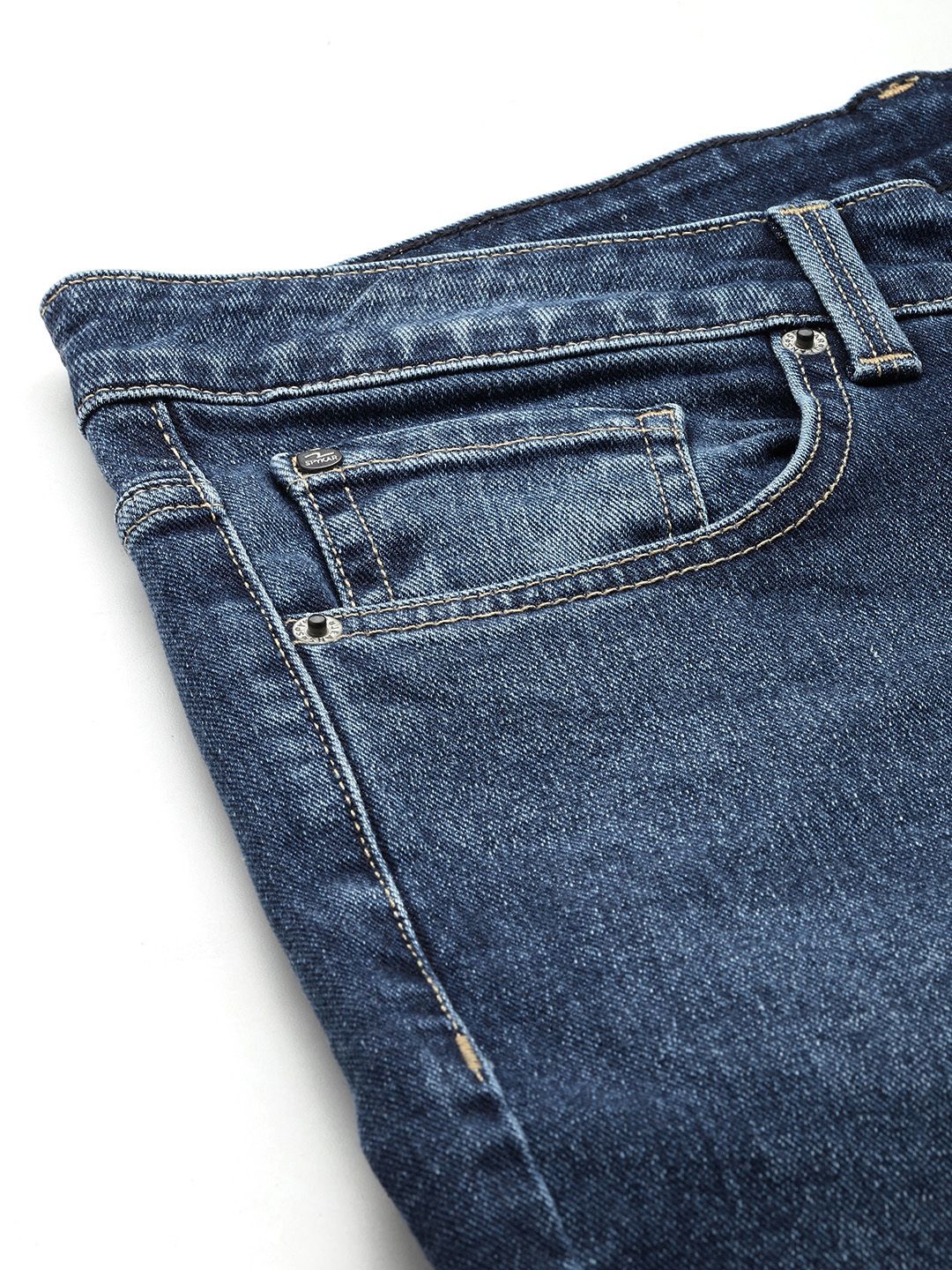 Spykar Men Slim sesuai dengan jeans yang boleh diperbaharui dengan cahaya rendah