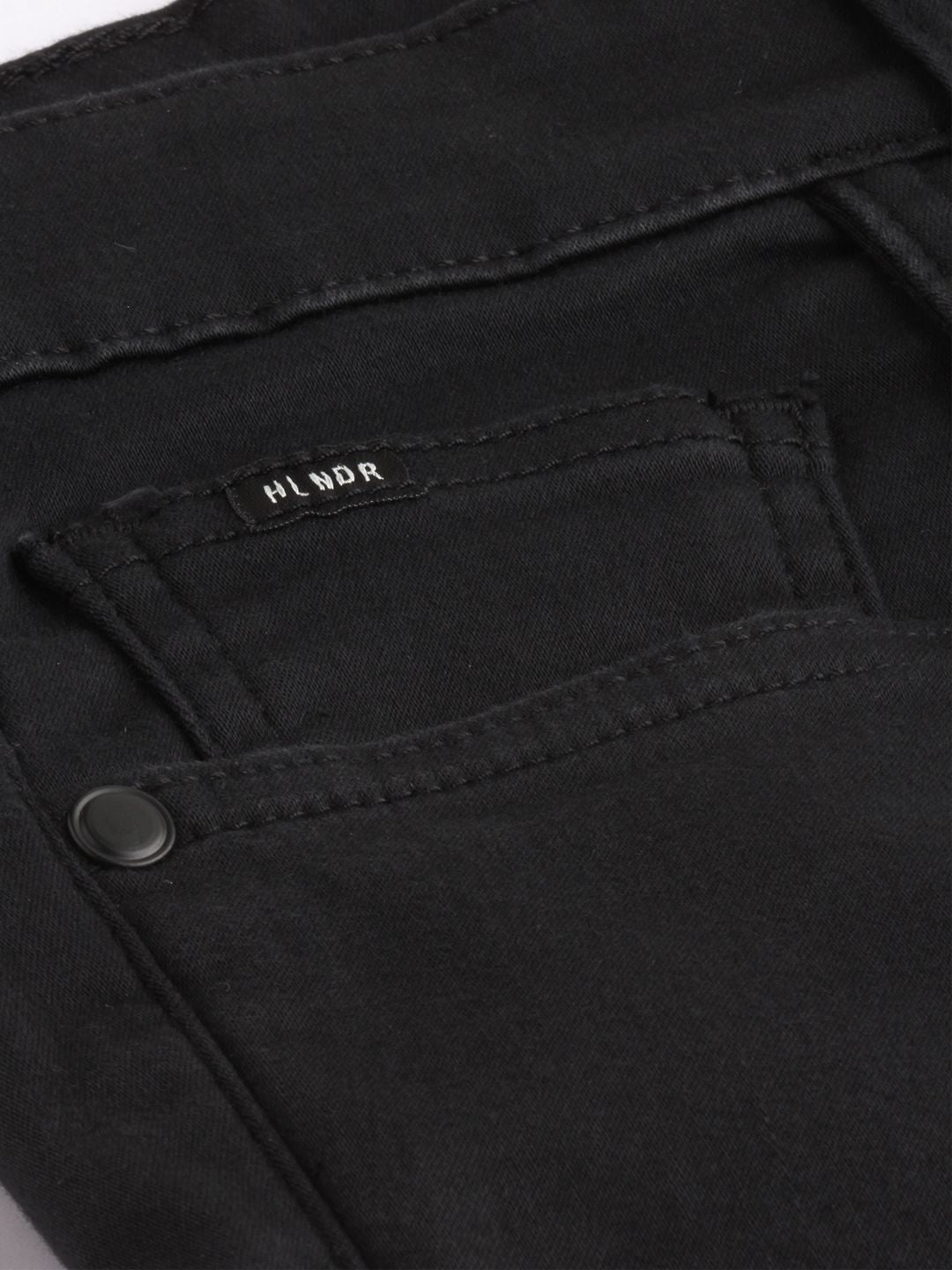 Highlander Men Black Tapered Fit Mid-Rise Clean Look Jeans Regingable