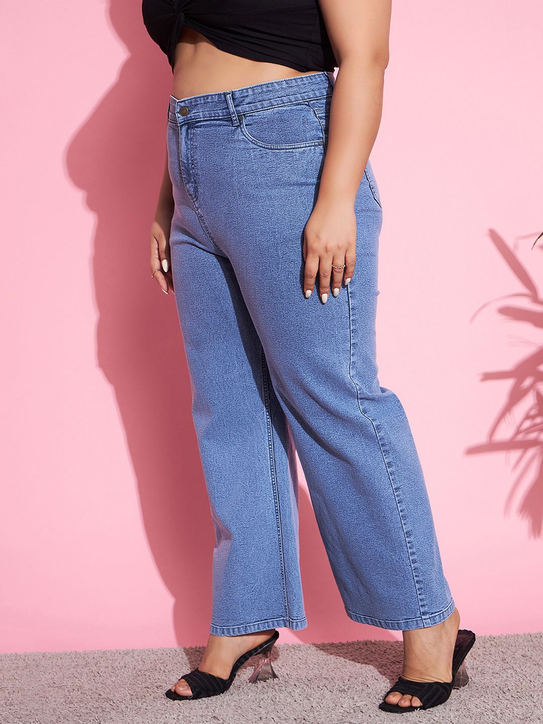 SASSAFRAS Curve Women Plus Size Straight Fit High-Rise Low Distress Stretchable Jeans
