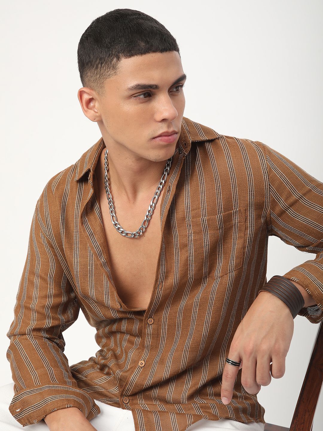 VASTRADO Men Classic Cutaway Collar Vertical Striped Cotton Casual Shirt