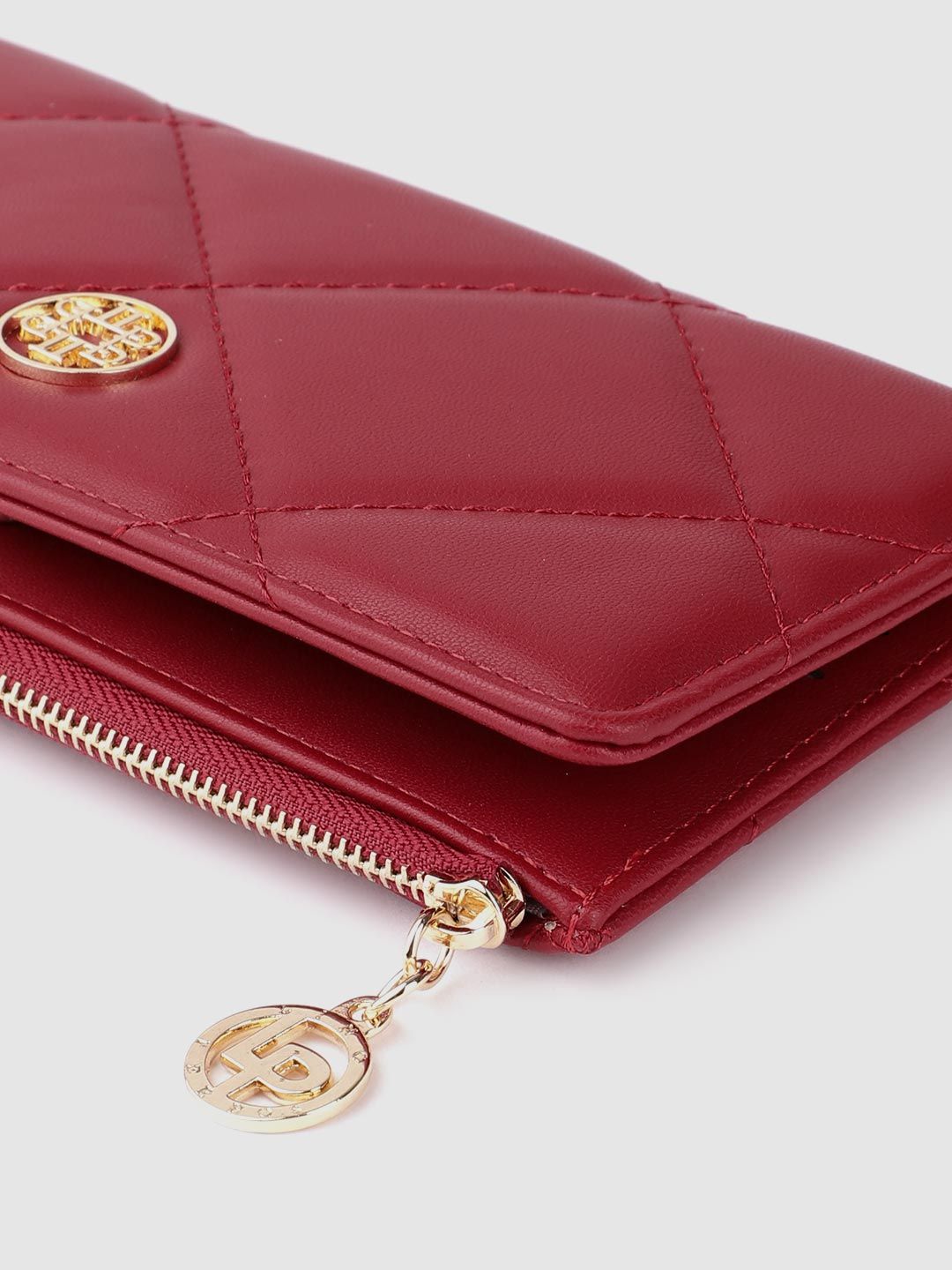 Lino Perros Women Quilted Two Fold Wallet