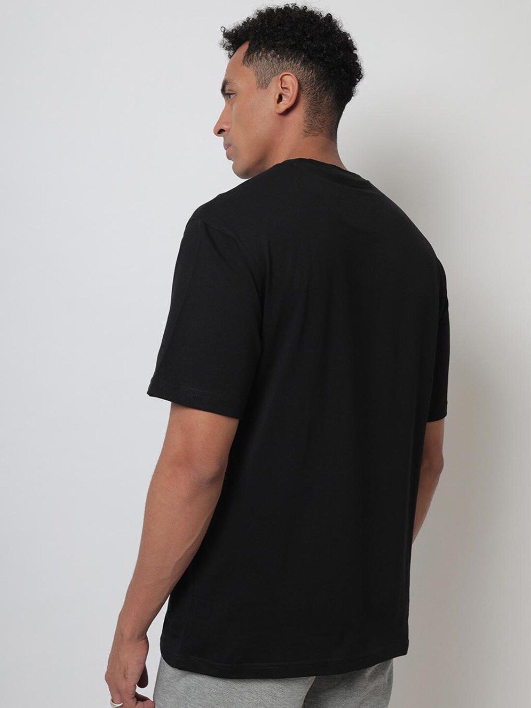 Bewakoof Men Black & White Printed Oversized T-shirt