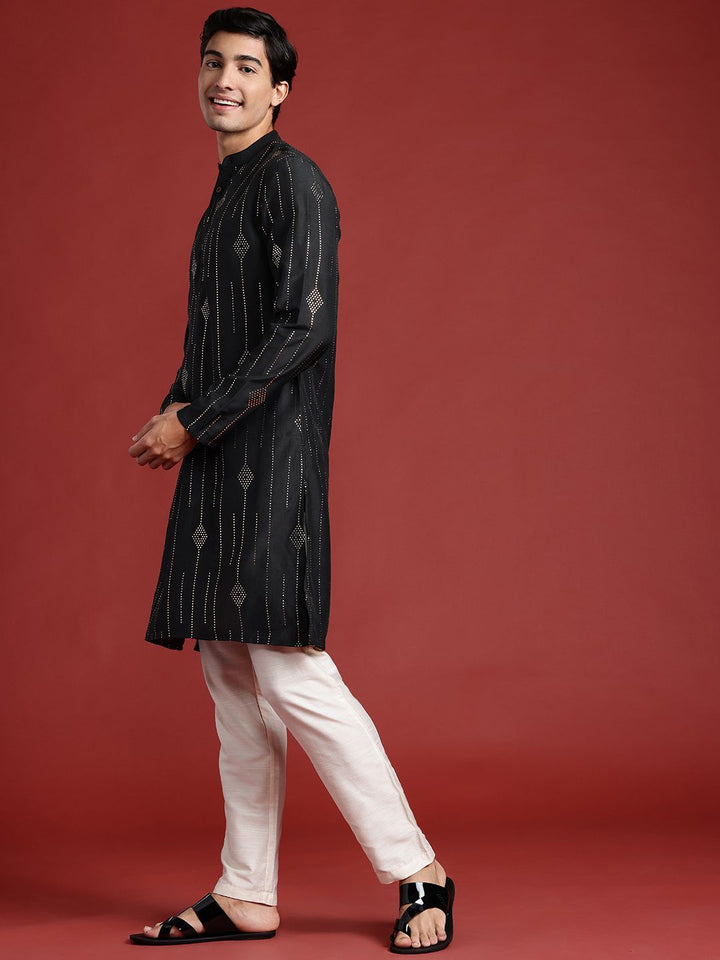 Anouk Embellished Mukaish Kurta