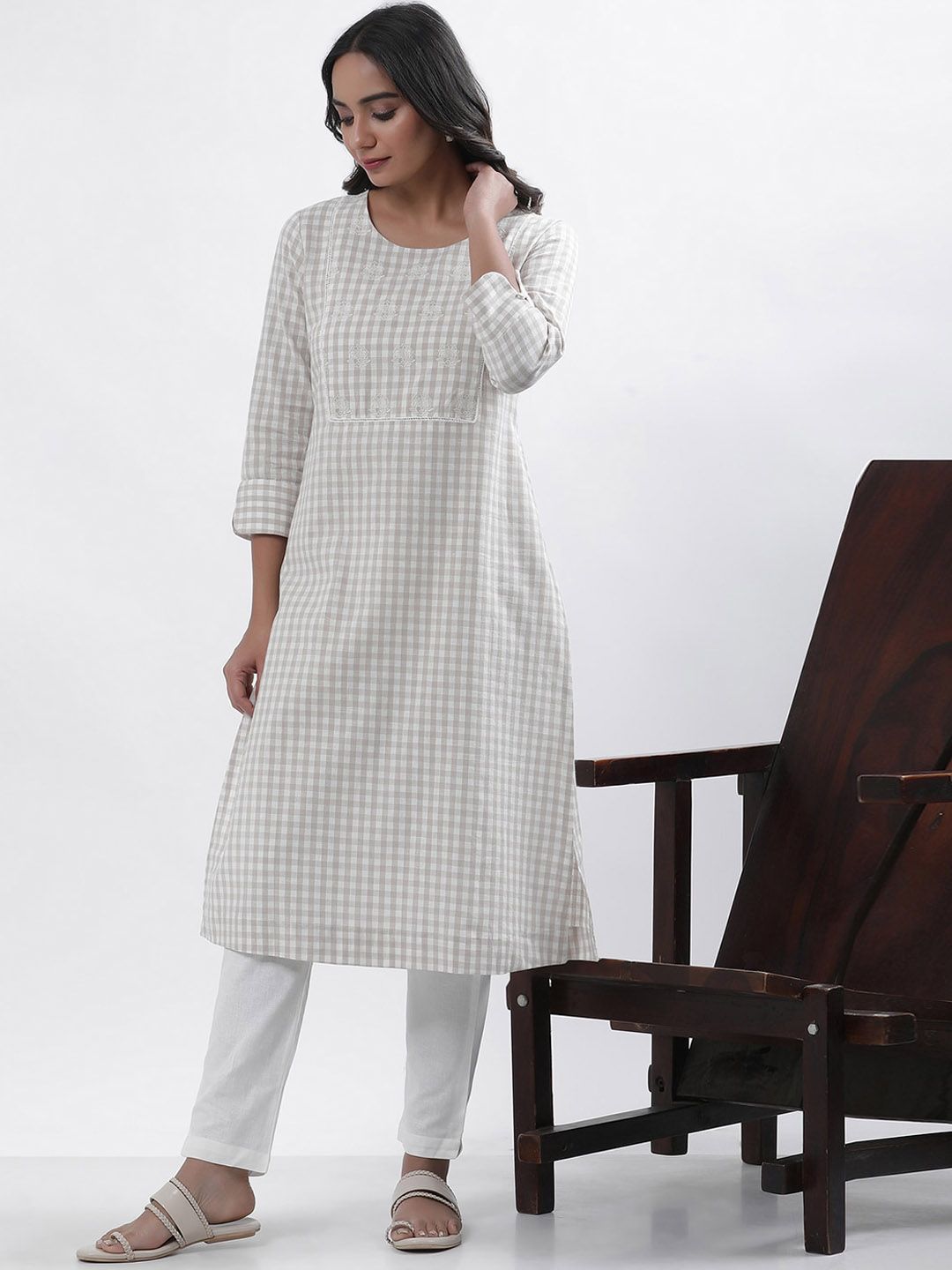 W Women Checked Thread Work A-Line Kurta
