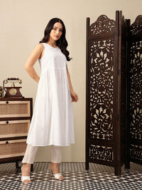 House of Pataudi Sleeveless Thread Work Indie Florals Jashn Kurta