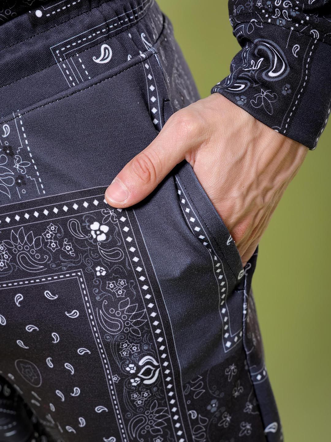 The Indian Garage Co Printed Hooded Sweatshirt & Joggers Co-Ords