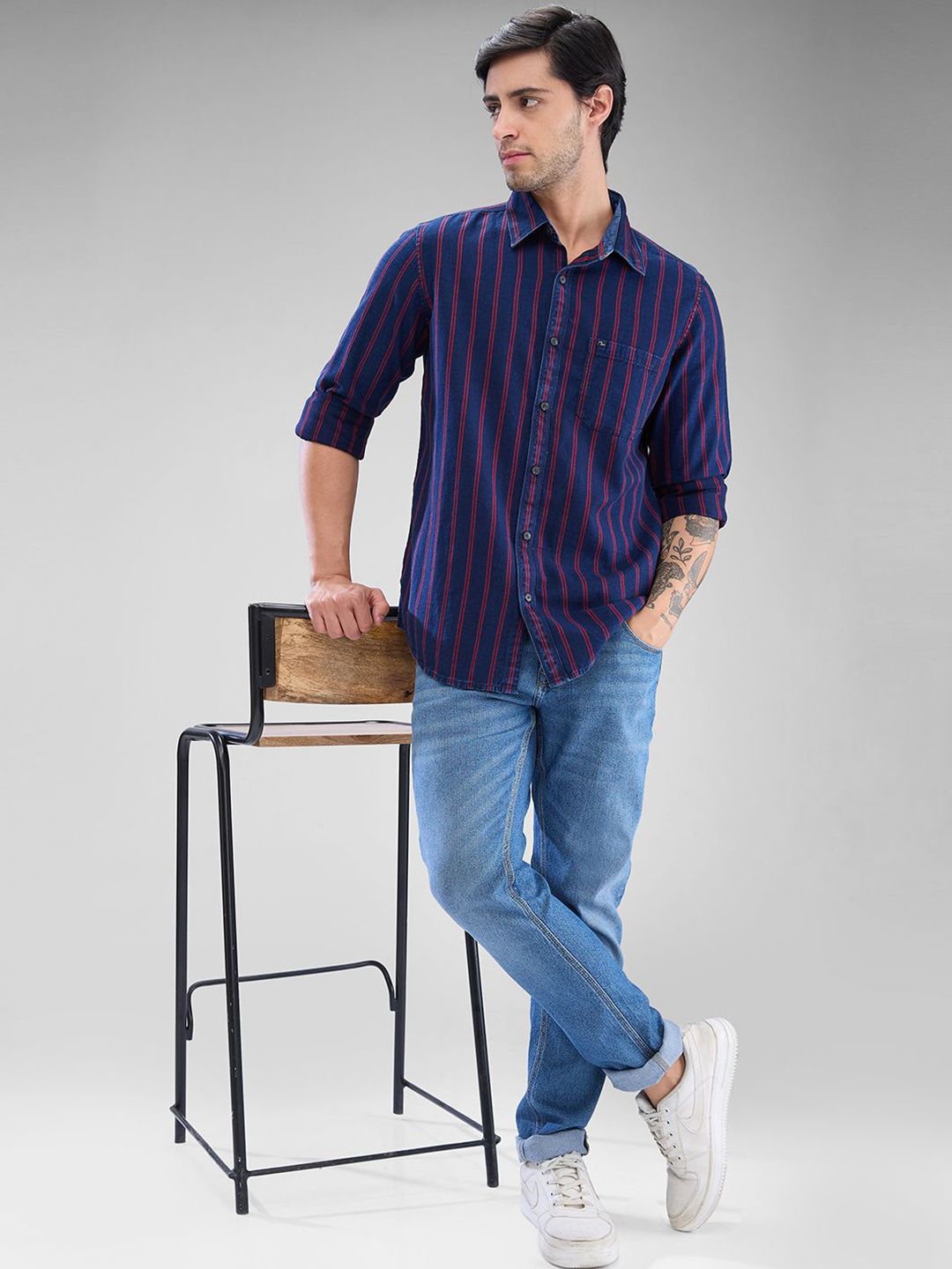 SPYKAR Men Slim Fit Opaque Striped Spread Collar Casual Shirt