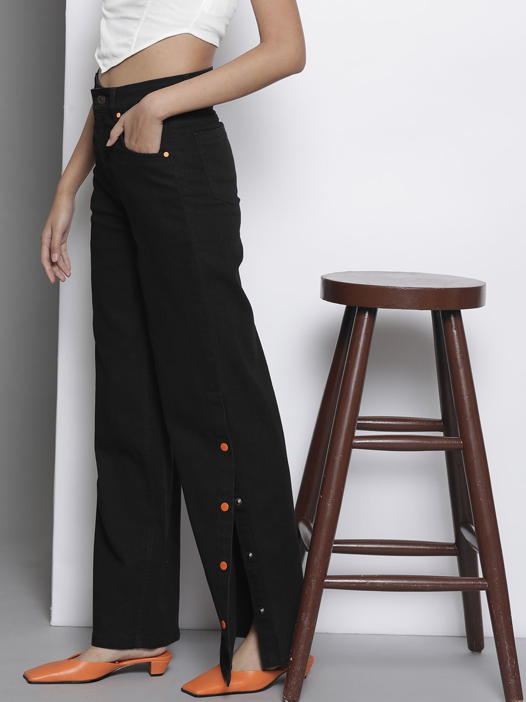 SASSAFRAS Women Black Comfort Straight Fit High-Rise Side Slit Stretchable Jeans
