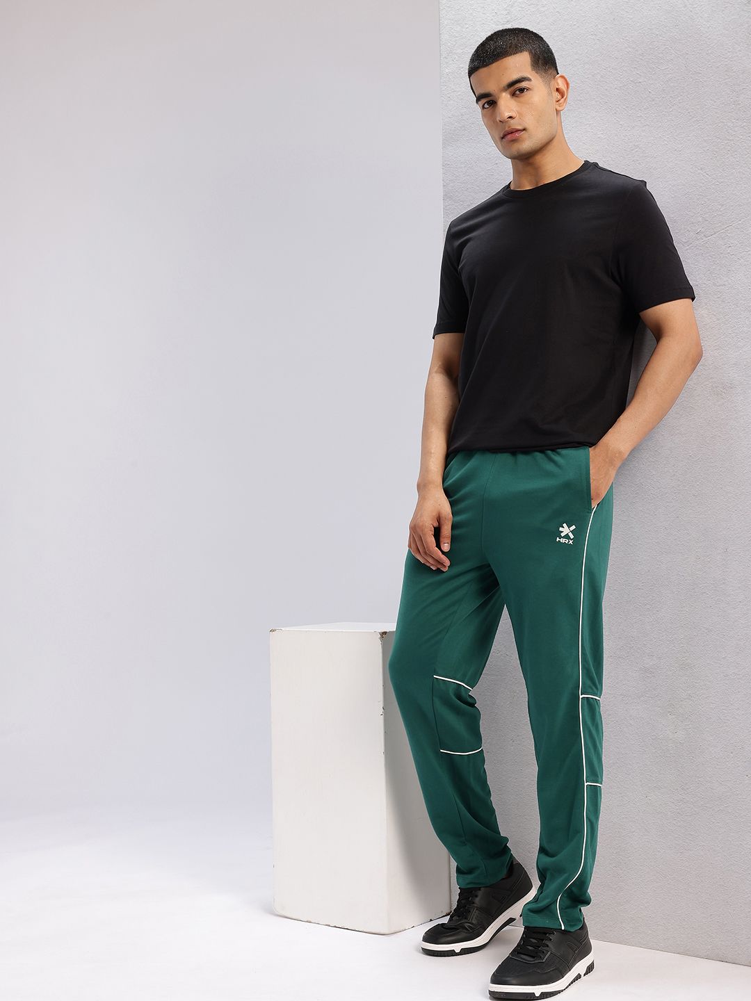 HRX by Hrithik Roshan Men Contrast Piping Mid-Rise Lifestyle Track Pants