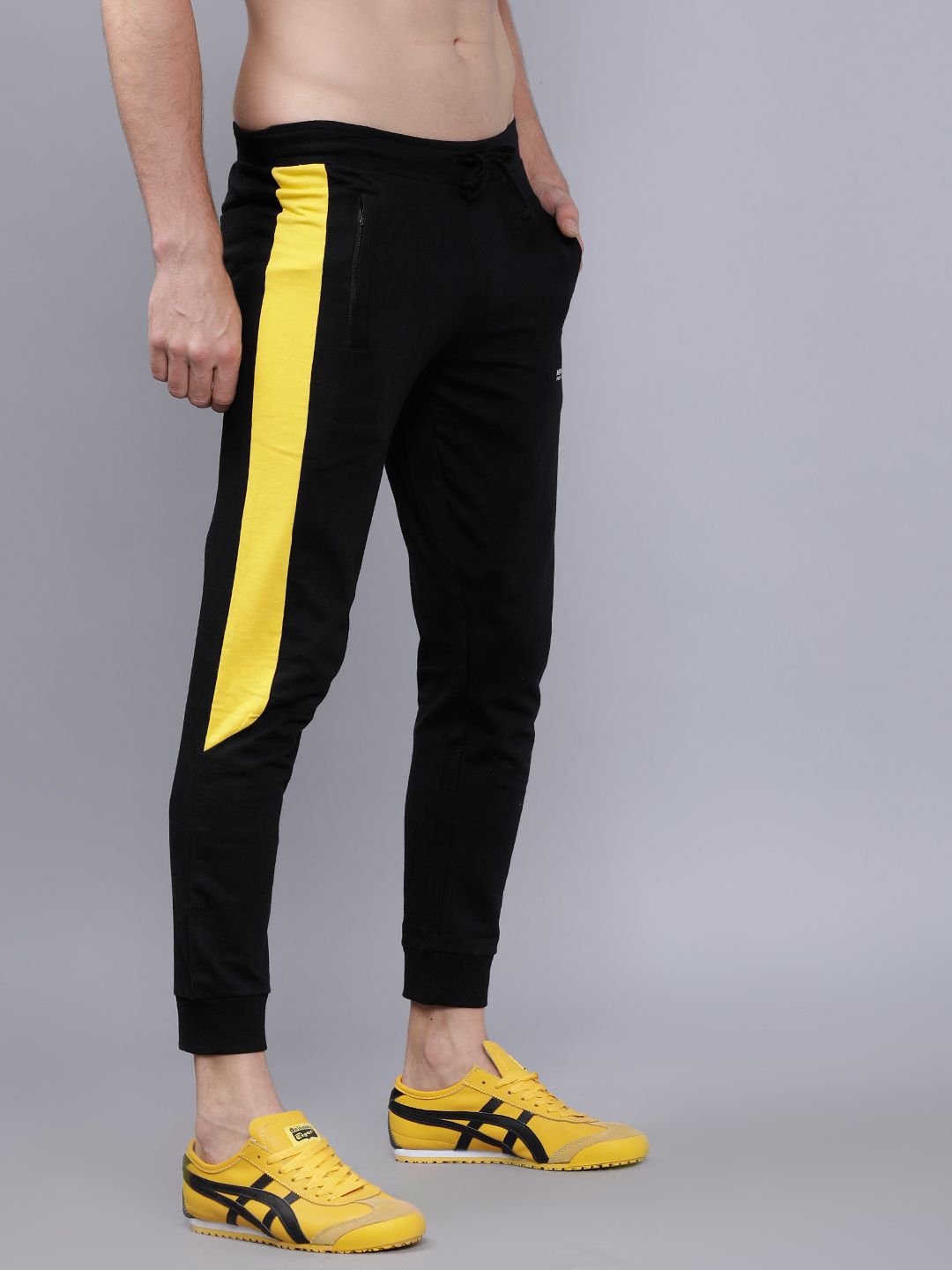 The Indian Garage Co Men Black Solid Slim-Fit Joggers