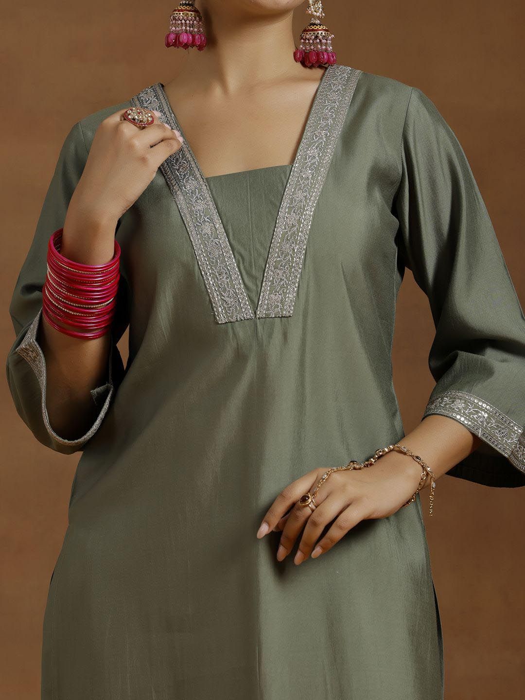 Gerua By Libas Women Floral Yoke Design Regular Sequinned Kurta with Trousers & With Dupatta