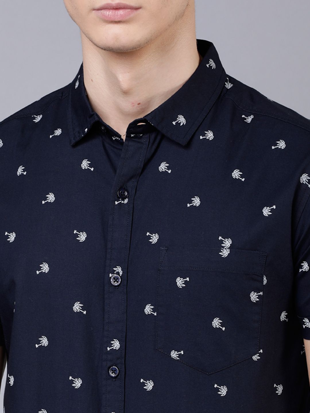 Highlander Men Navy Blue & White Slim Fit Dicetak Baju Kasual