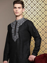 House of Pataudi Men Jashn Floral Embroidered Thread Work Kurta With Trousers