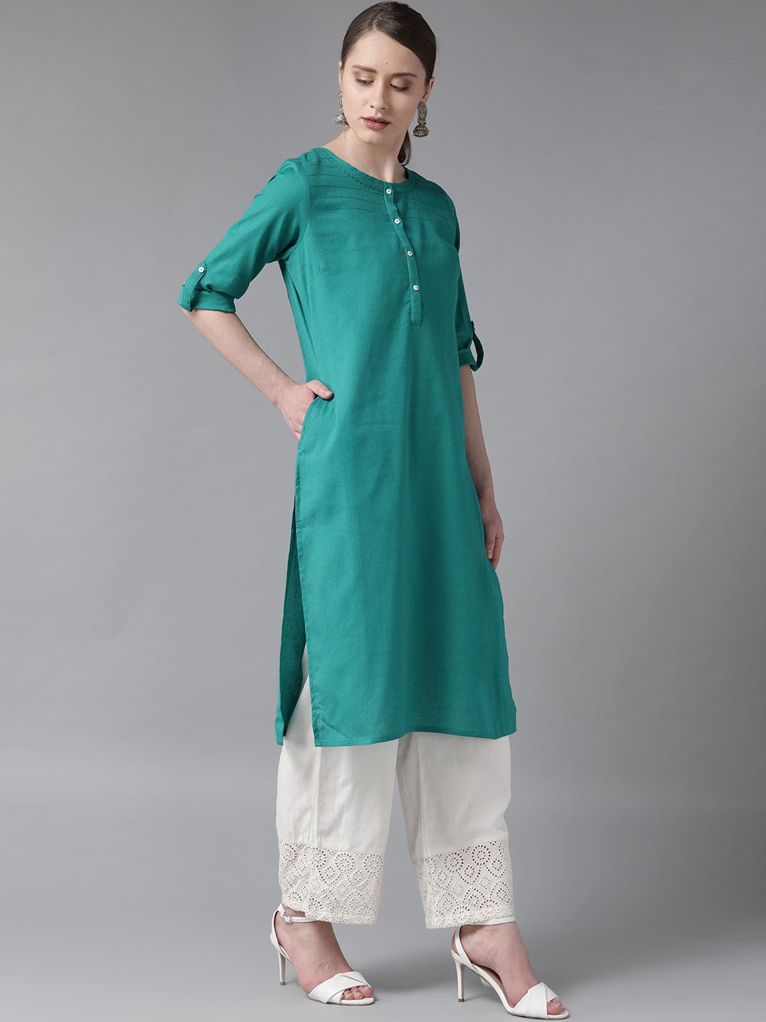 W Women Green Solid Straight Kurta