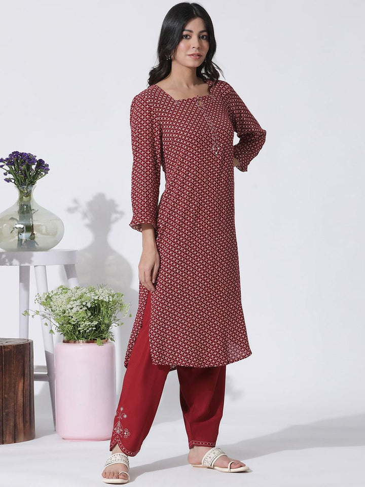 W Geometric Printed Square Neck Straight Kurta With Trousers & Dupatta