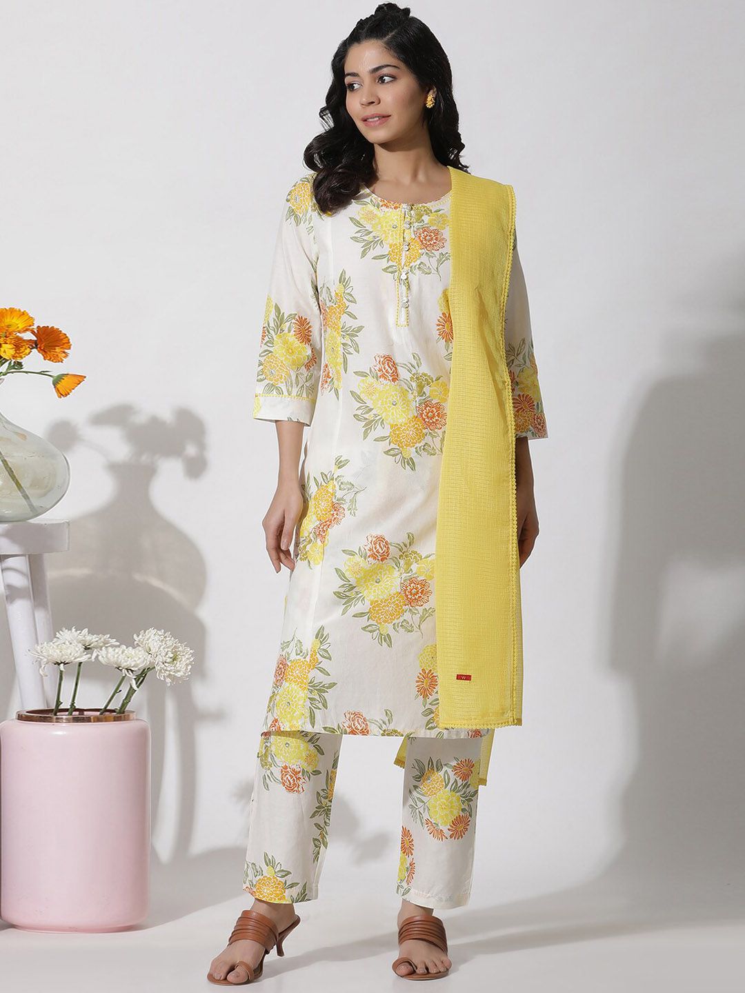 W Floral Printed Regular Thread Work Pure Cotton Kurta with Trousers & Dupatta