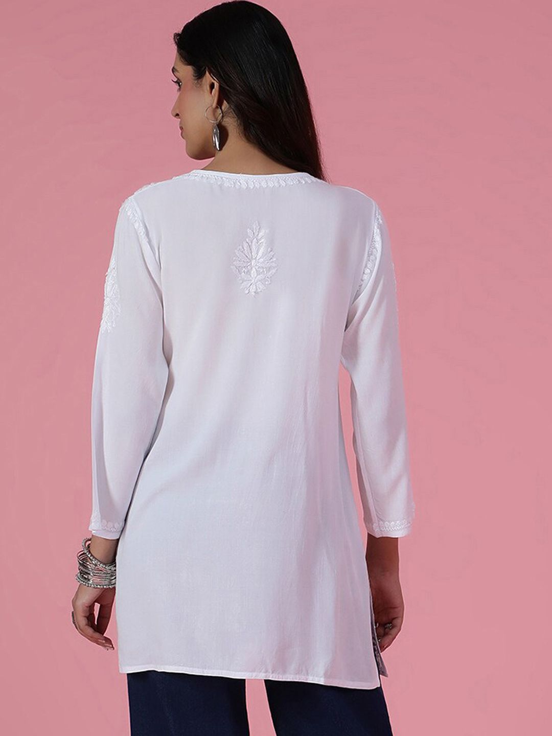 Rumah Wanita Chikankari White Rayon Chikankari Sulam Kurti