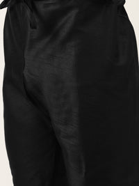 SOJANYA Kurta Solid Hitam & Putih Putih dengan Churidar & Jaket