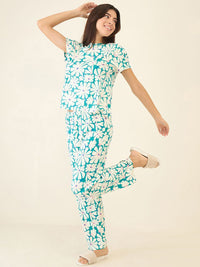 Sweet Dreams Women Printed Top & Pyjamas Night suit