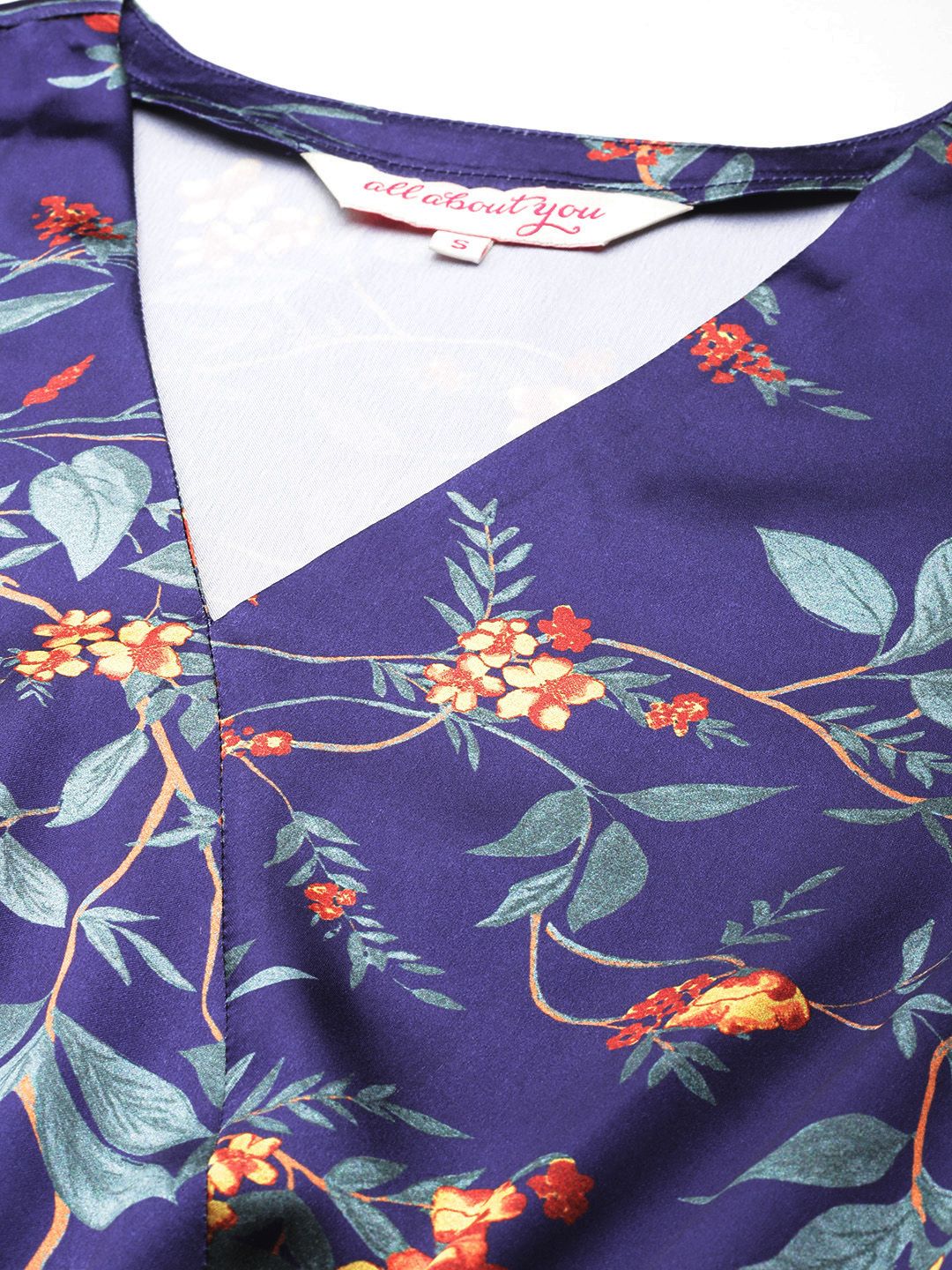 all about you Floral Print Satin-Finish Cinched Waist Top