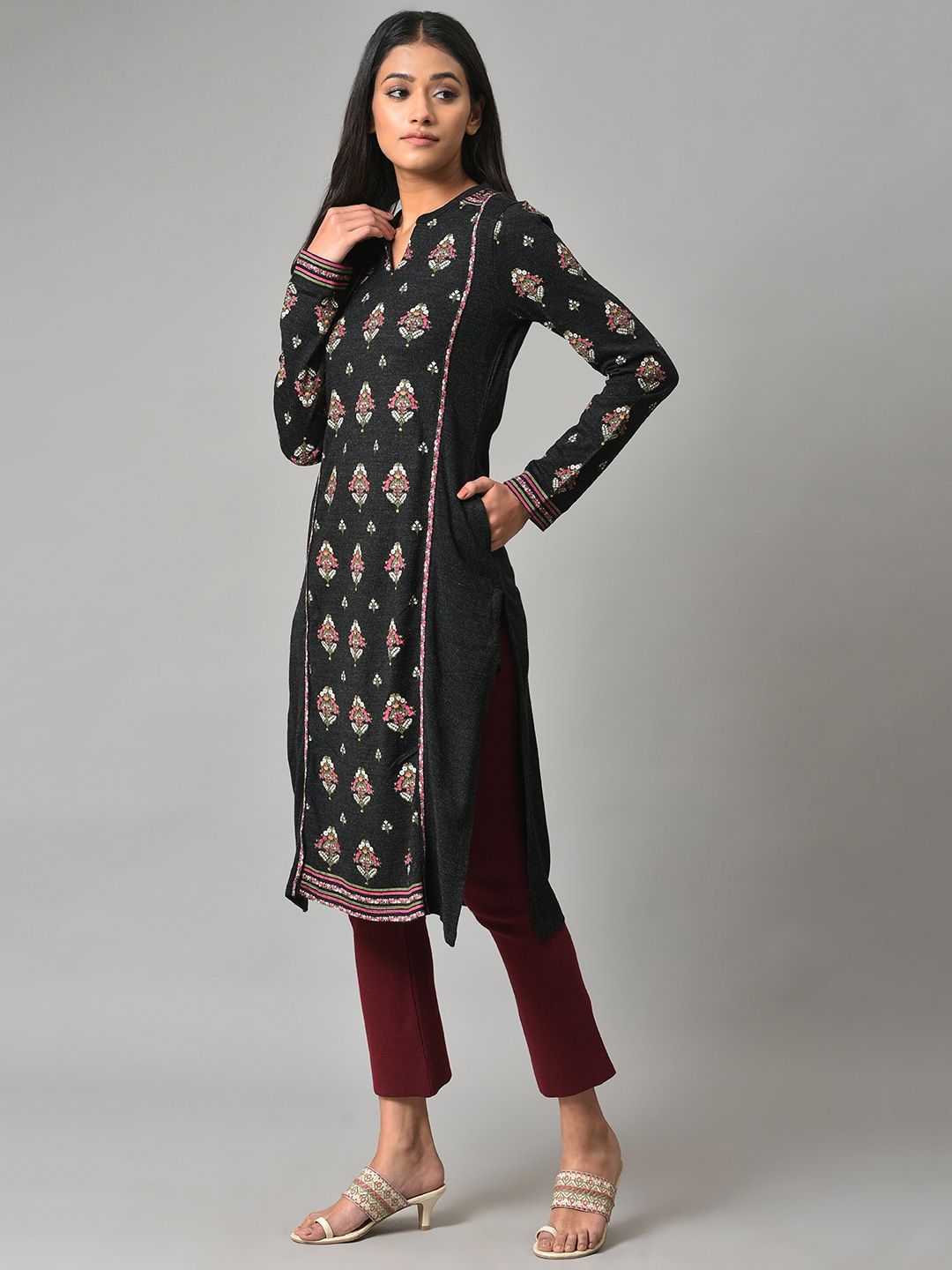 W Women Ethnic Motifs Printed Acrylic Kurta