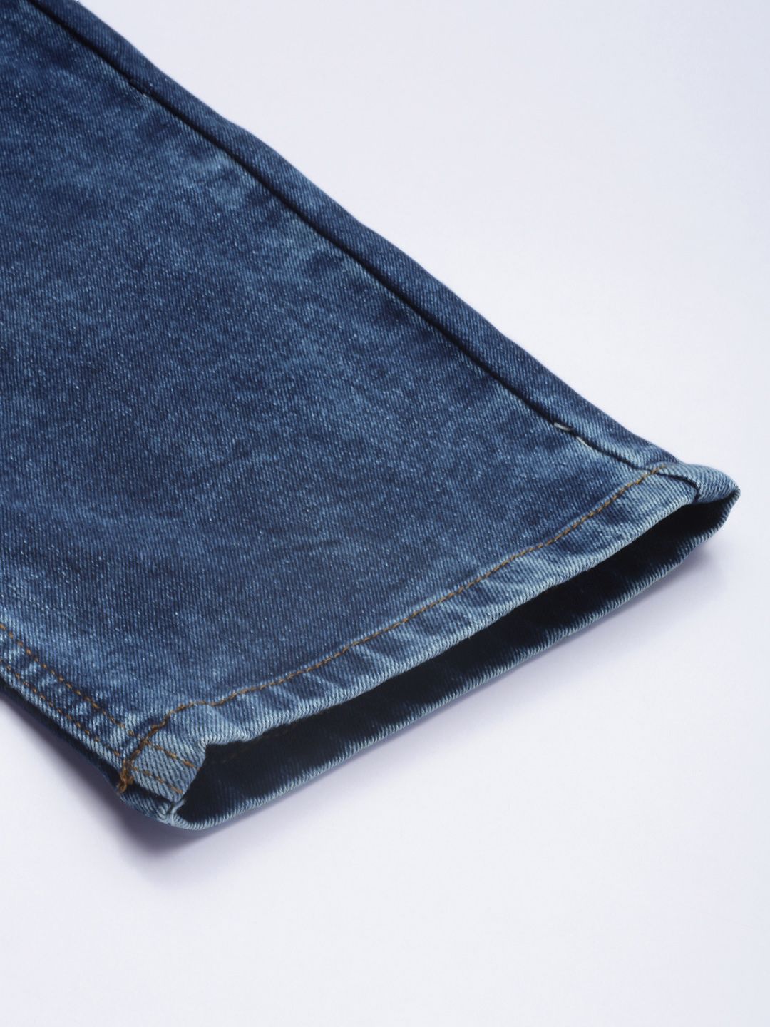 The Indian Garage Co Men Slim Straight Fit Light Fade Stretchable Jeans