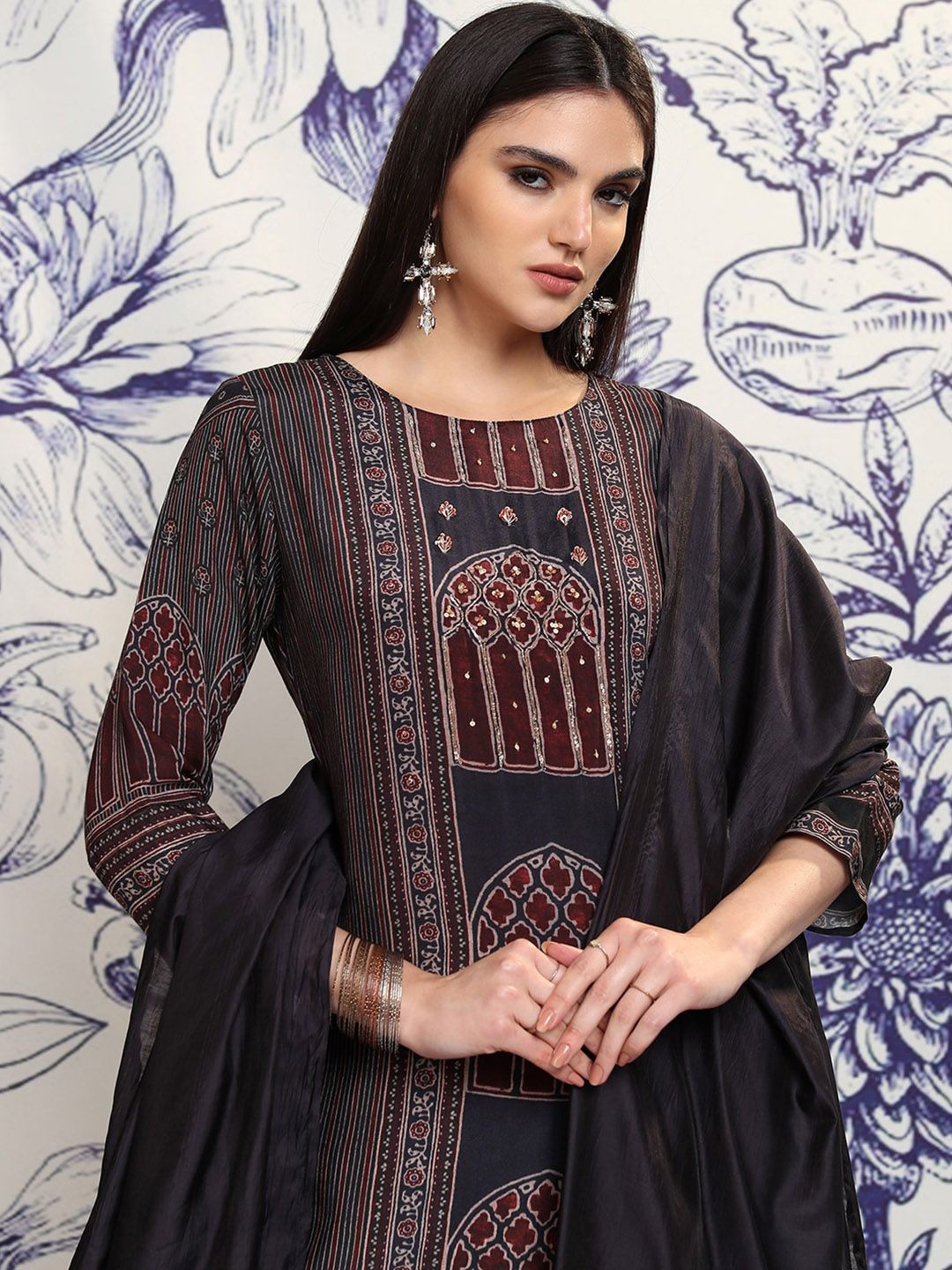 Vishudh Blue Ethnic Motifs Printed Regular Sequinned Straight Kurta Set