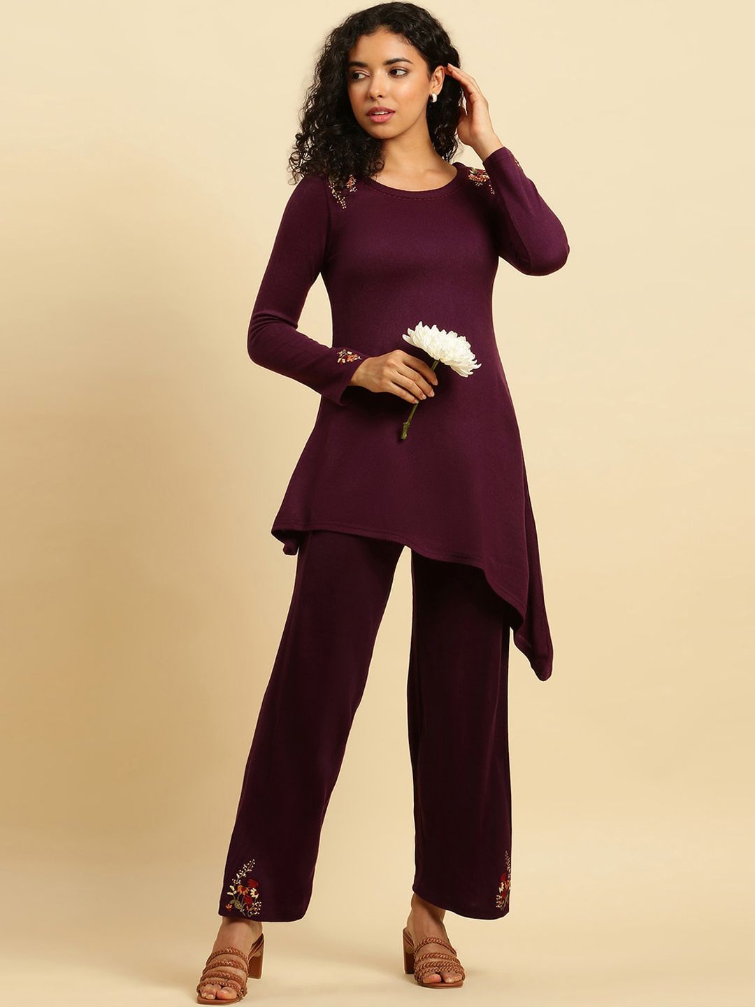 W Women Thread Work Kurta with Trousers