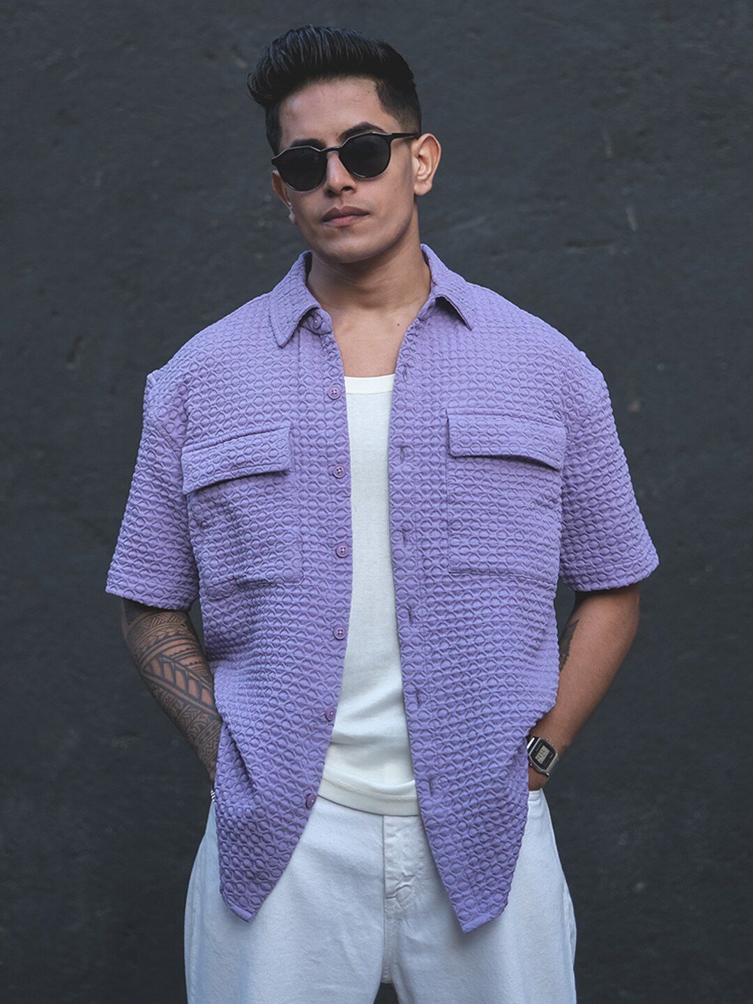 Powerlook Men Solid Pockets Spread Collar Oversized Casual Shirt
