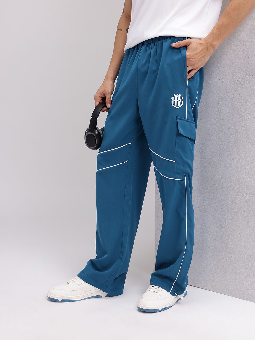 HRX by Hrithik Roshan Men Piping Detail Lifestyle Parachute Track Pants