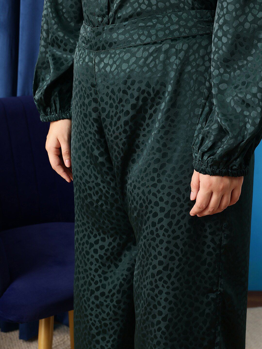 CURVY STREET Women Abstract Printed Loose Fit Trousers
