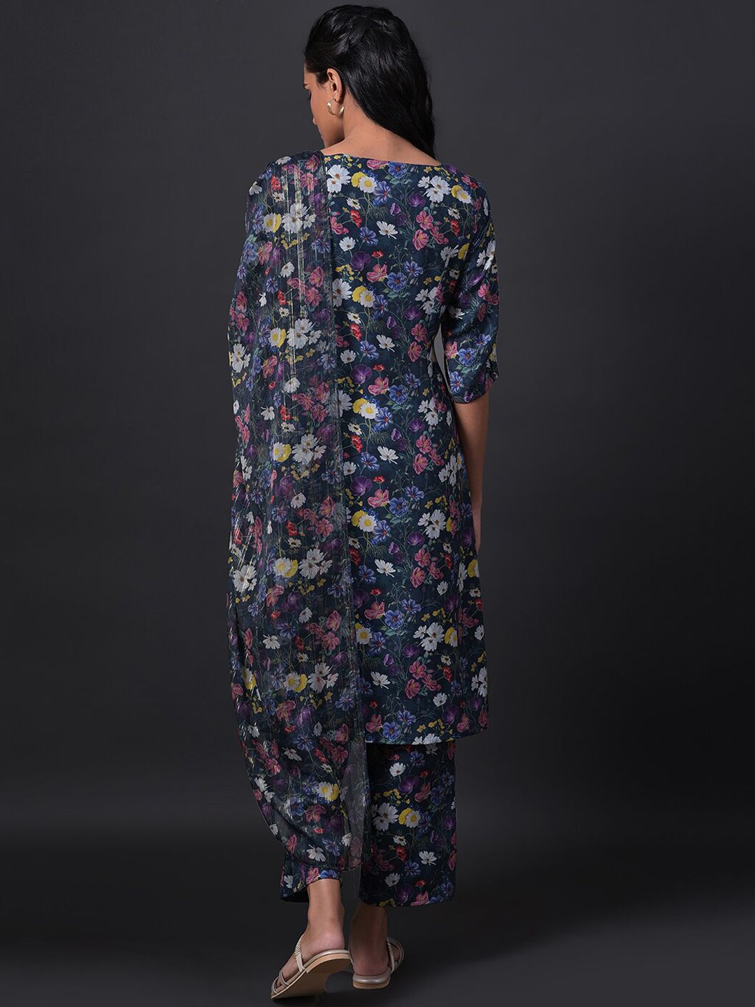 W Women Floral Printed Kurta with Trousers & With Dupatta