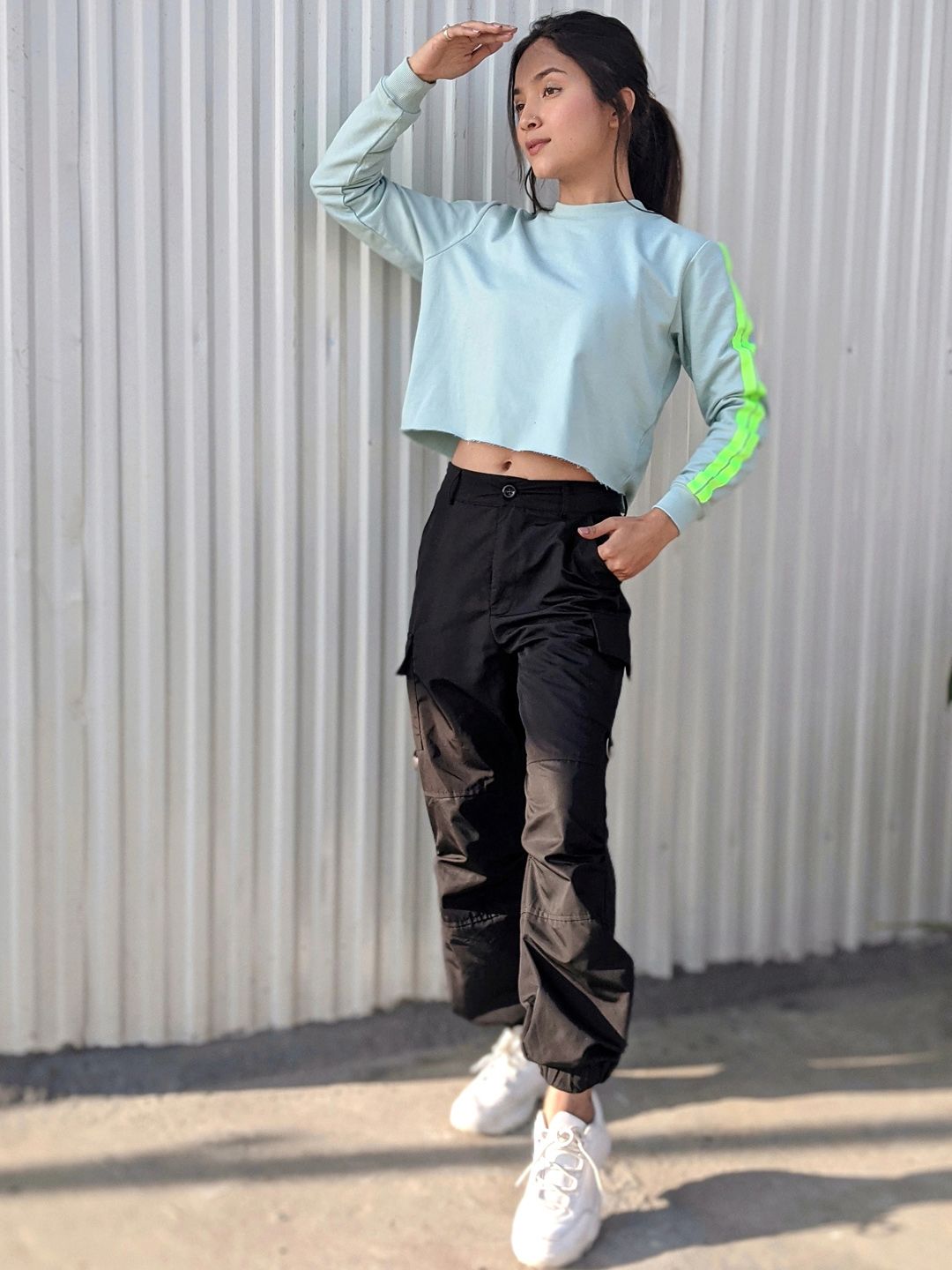 SASSAFRAS Women Sea Green Solid Boxy Cropped Sweatshirt