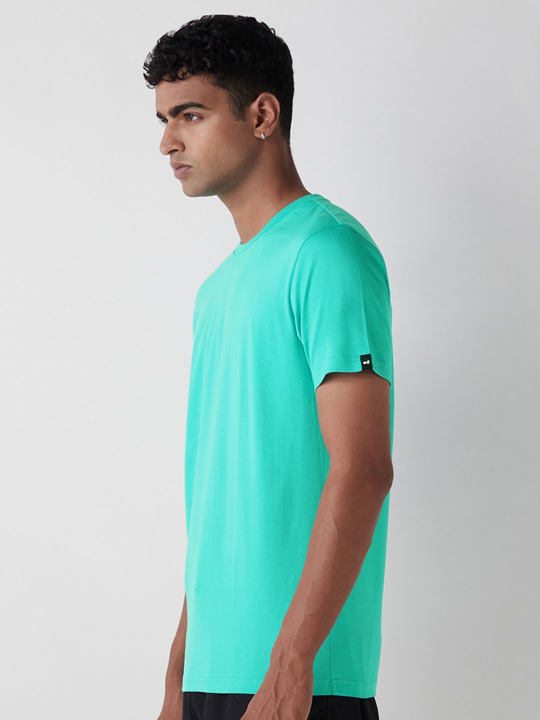 Bewakoof Men Solid Round Neck Cotton T-shirt