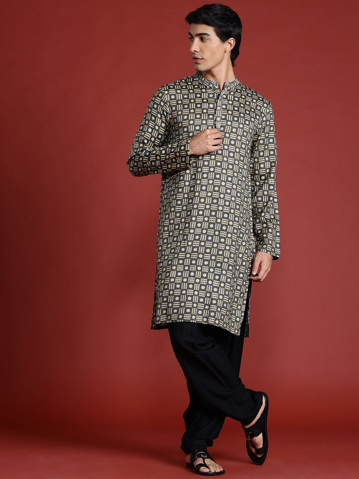 Anouk Printed Regular Thread Work Kurta with Salwar