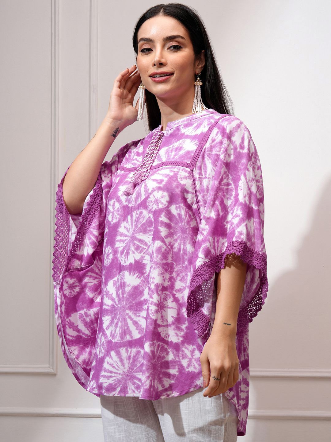 Vishudh Women Printed Mandarin Collar Kaftan Top