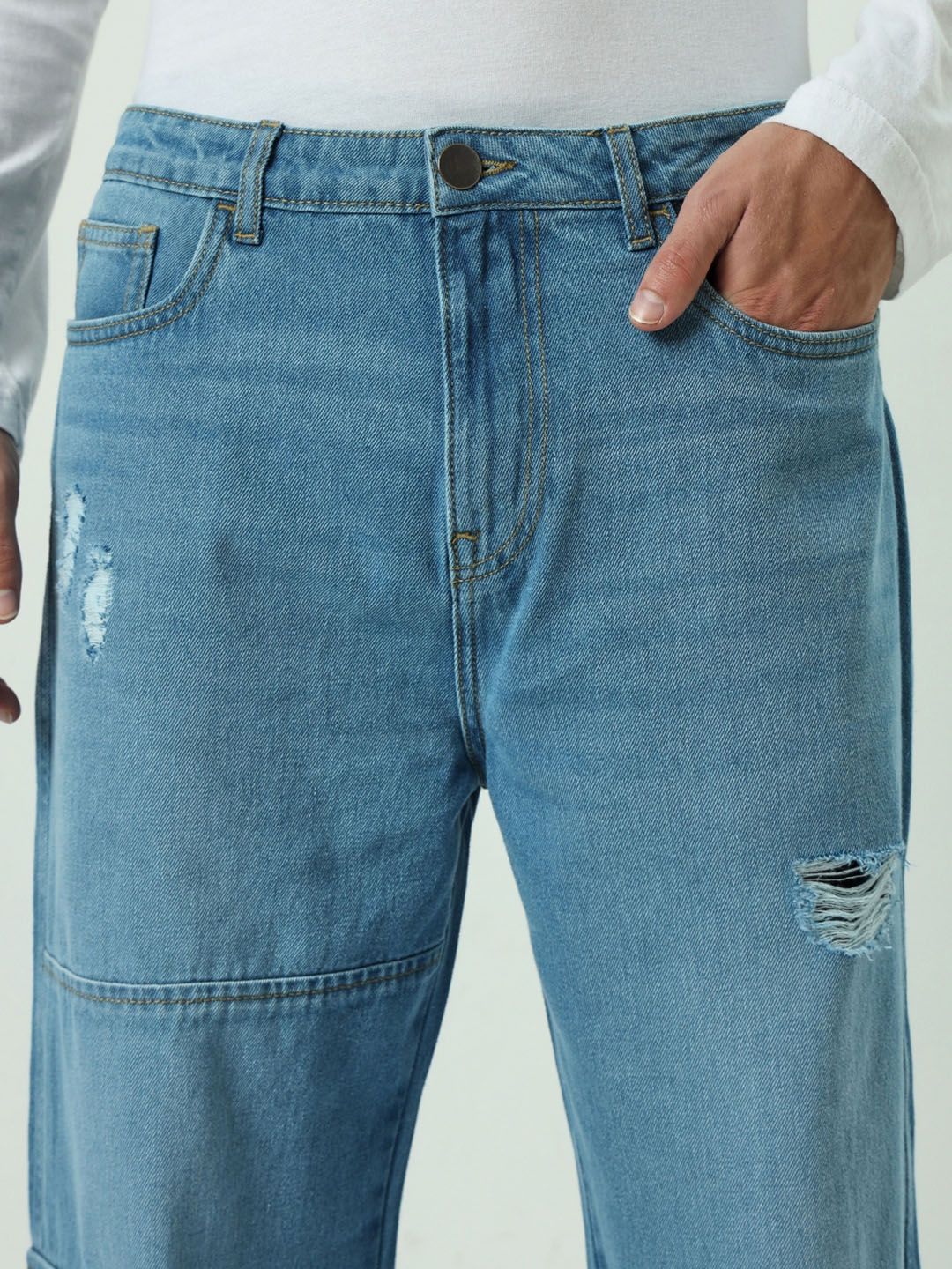 Bewakoof Men's Blue Baggy Distressed Cargo Mid-Rise Jeans